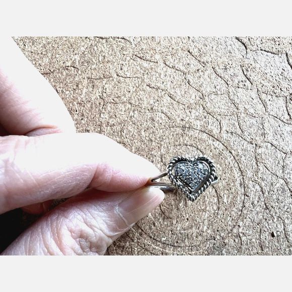 Silver Heart Shape Diamond Ring Size 7 - Picture 2 of 8